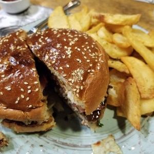 Meet your Posher, Genelle